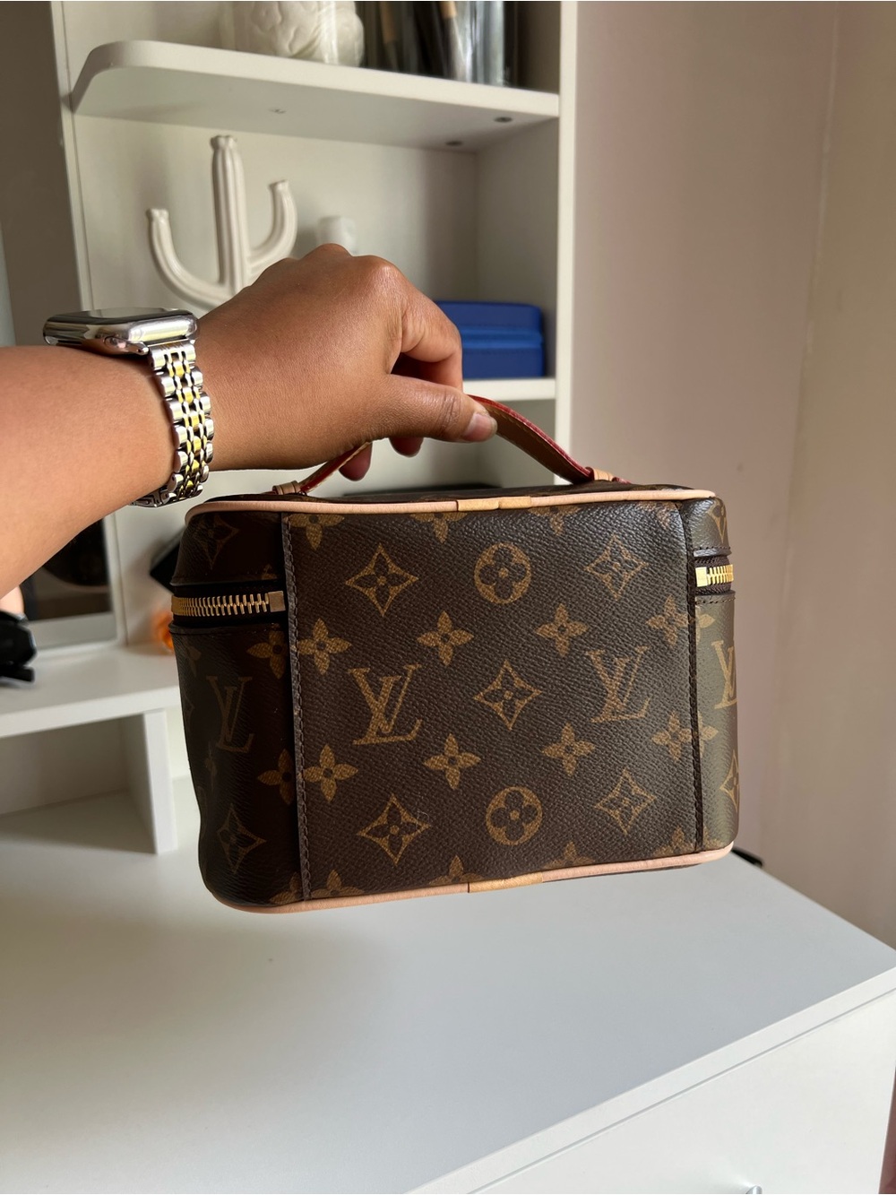 Lv vanity bag - Picture 13 of 15